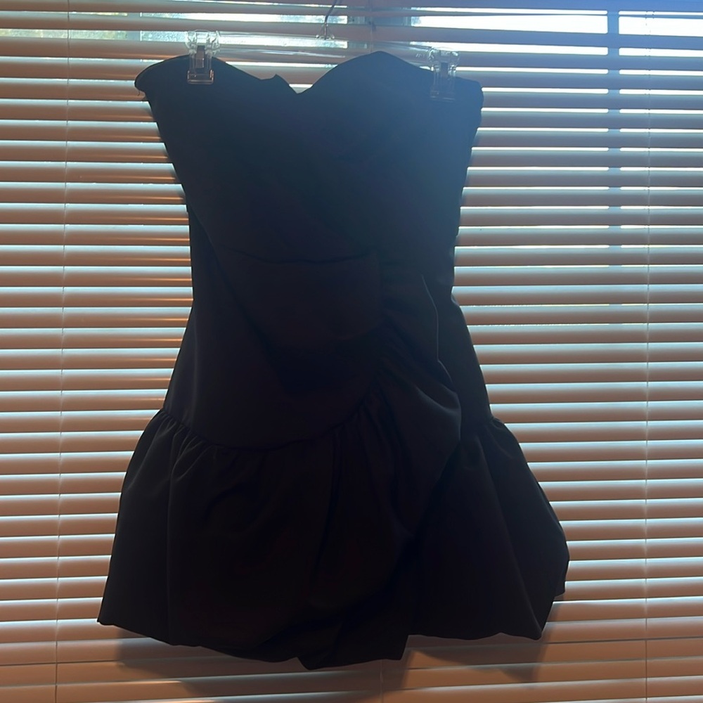Black mini dress size small